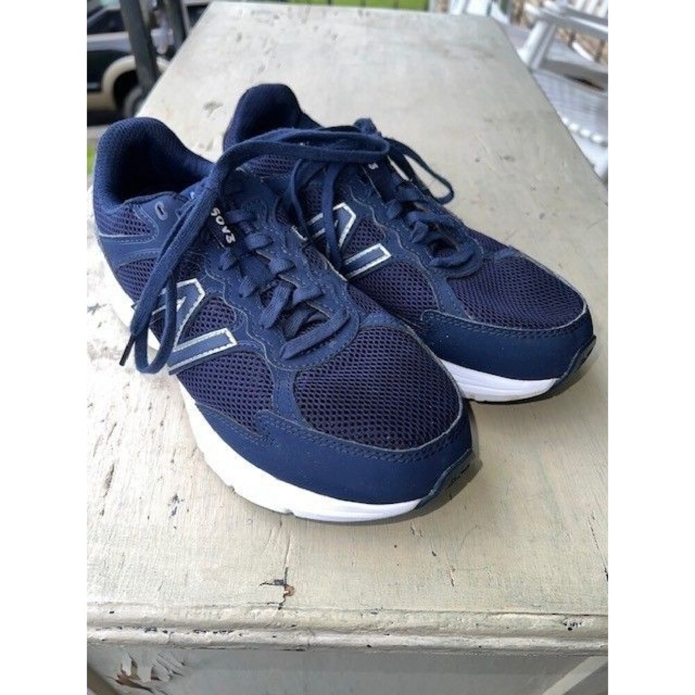 New Balance 460v3 Sneakers Mn’s Sz 8 4E Wide Blue White Running Shoes
